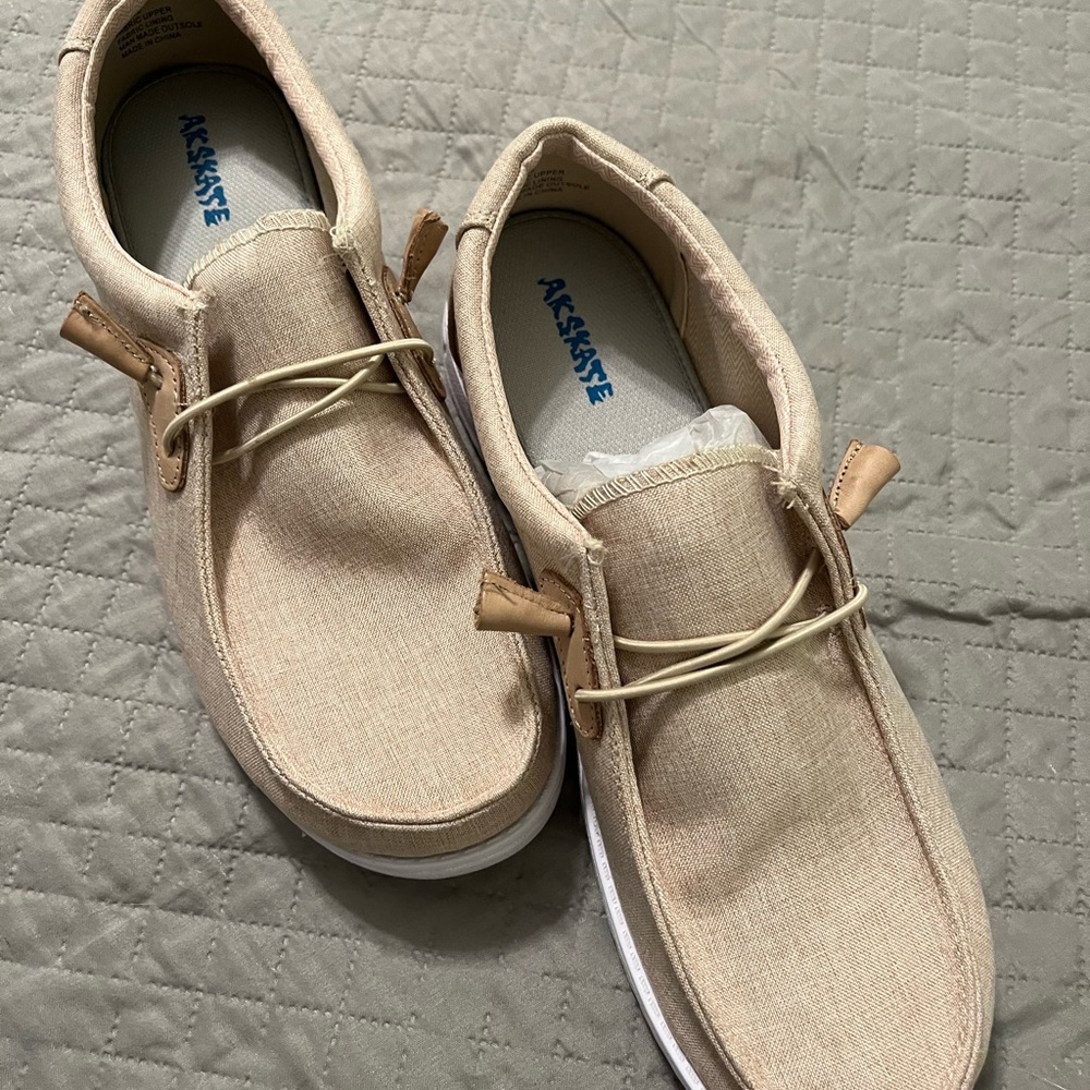 Men's Beige Loafers